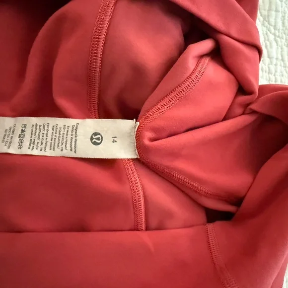 lululemon athletica Black and Red Leggings - Picture 7 of 8